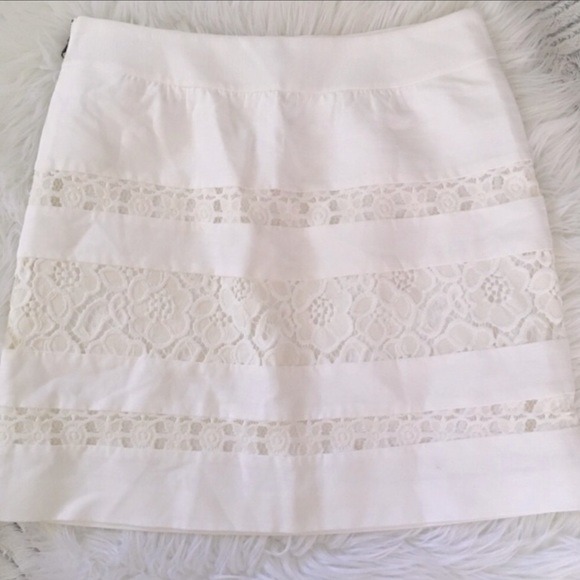 LOFT White Crochet Lace Inset Mini Skirt | Sz 4 - Picture 2 of 9